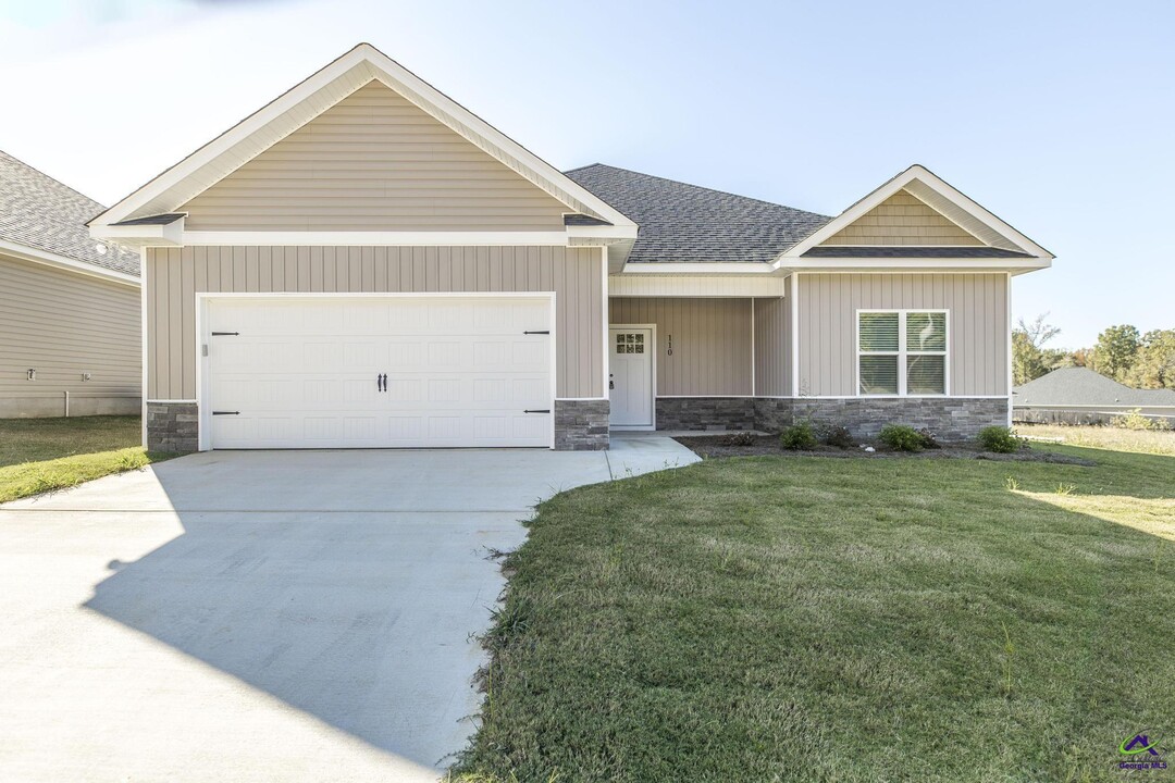 110 Garrett Ln in Bonaire, GA - Building Photo