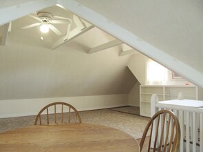 21 Mountain Ave, Unit 3 in Somerville, NJ - Foto de edificio - Building Photo