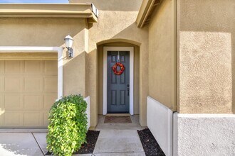 6200 Crosshaven Ct in Rocklin, CA - Foto de edificio - Building Photo