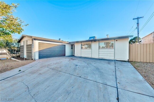3017 Jamestown Way in Las Vegas, NV - Building Photo - Building Photo