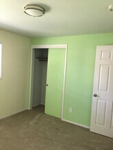 14018 89th Ave NE in Kirkland, WA - Foto de edificio - Building Photo