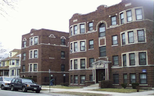 5047 N Winthrop Ave in Chicago, IL - Foto de edificio