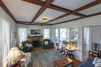 18 Prospect Hill Rd in Branford, CT - Building Photo - Building Photo