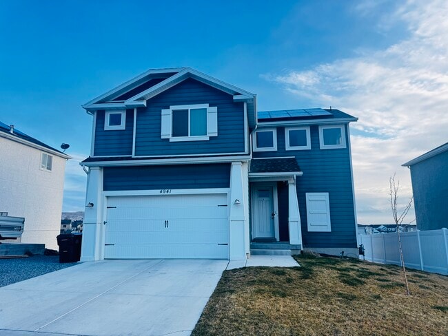 property at 4941 E Silver Ridge Rd