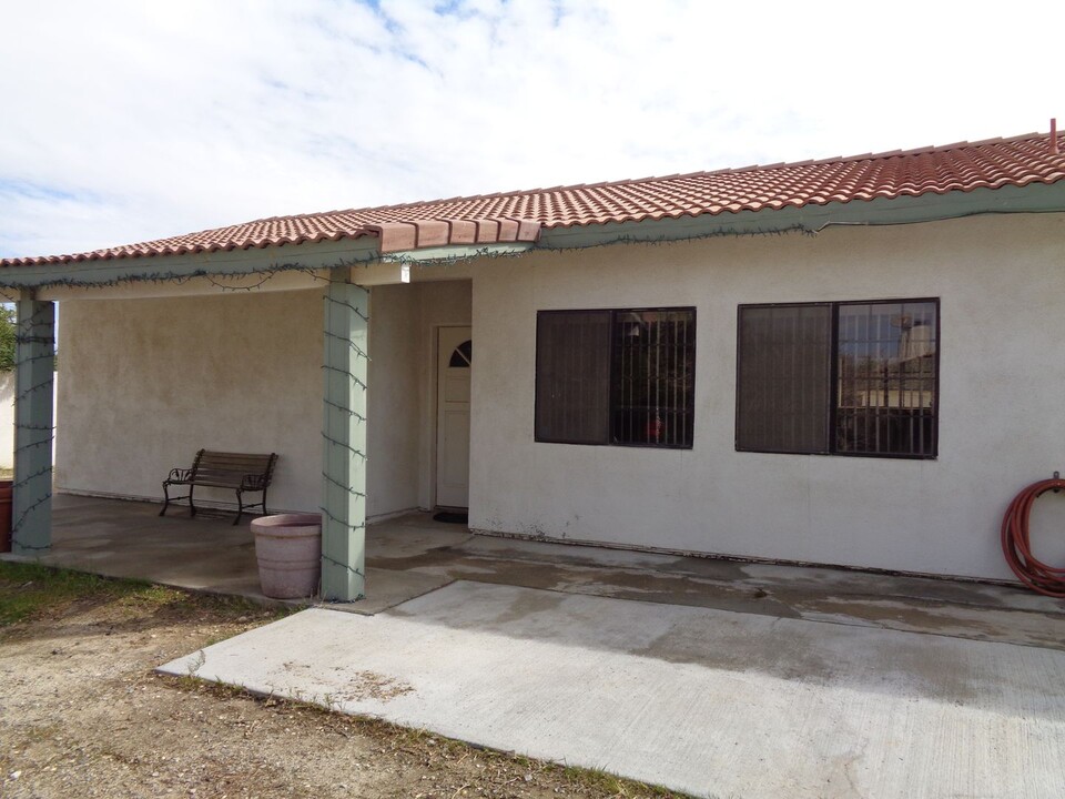 36336 40th St E in Palmdale, CA - Building Photo