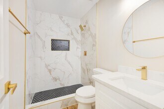 2329 Lidstone St in Houston, TX - Building Photo - Building Photo