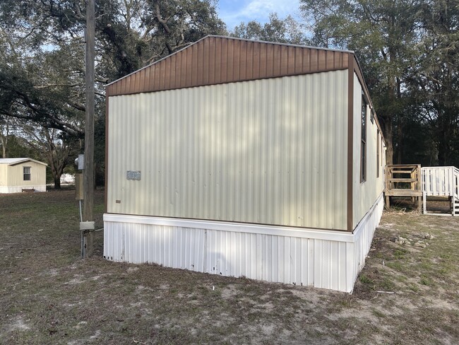 7120 SE 80th Ln in Trenton, FL - Building Photo - Building Photo