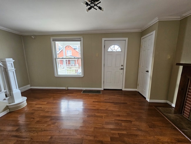 58 16th St in Newport, KY - Foto de edificio - Building Photo