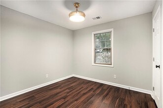 1643 Mary George Ave NW in Atlanta, GA - Building Photo - Building Photo