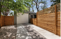 2619 E 3rd St, Unit 2 in Austin, TX - Foto de edificio - Building Photo