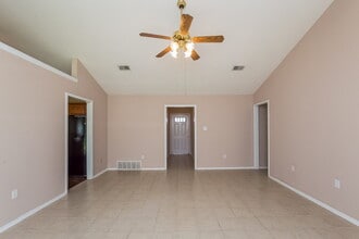 10173 Oak Run Dr S in Olive Branch, MS - Foto de edificio - Building Photo