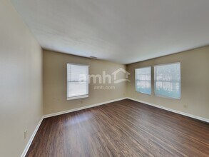 911 Swearngan Ridge Ct in Charlotte, NC - Building Photo - Building Photo