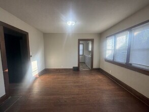 2824 Des Moines St in Des Moines, IA - Building Photo - Building Photo