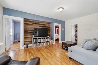 5 Jenkins St in Worcester, MA - Foto de edificio - Building Photo