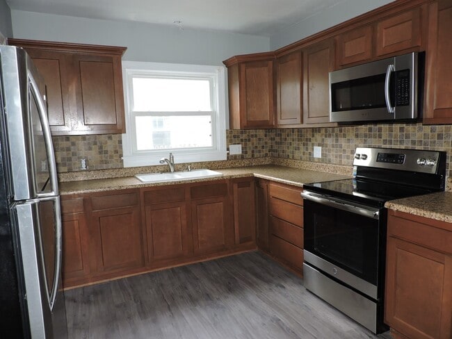 1218 Vine St in Waterloo, IA - Building Photo - Building Photo