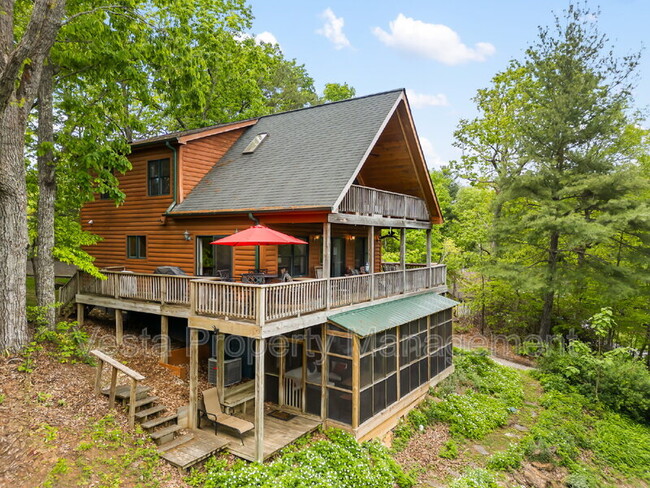 property at 71 Fairview Hills Dr