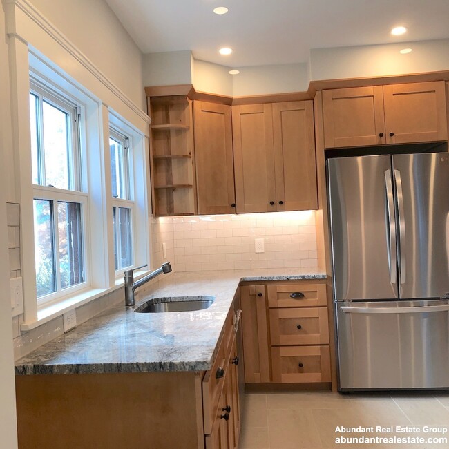 19 Creighton St, Unit 2-Second FL FT in Cambridge, MA - Building Photo - Building Photo