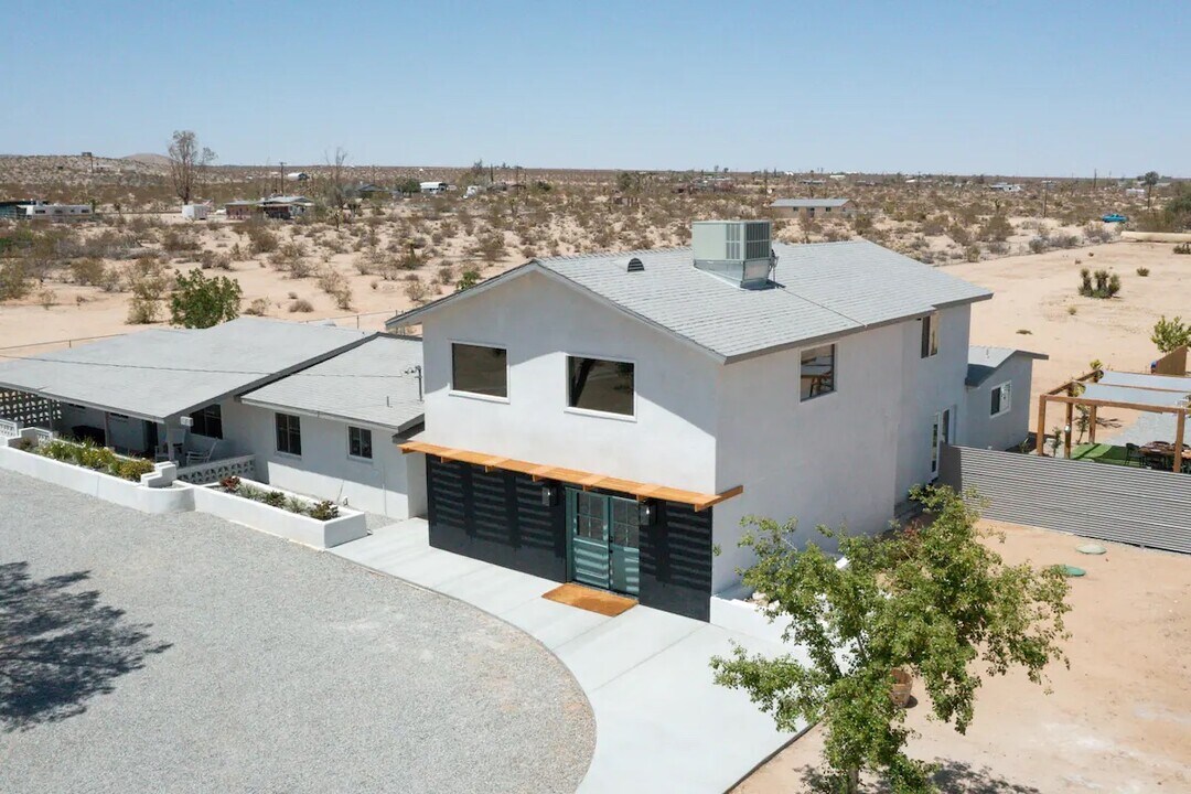 62718 Aberdeen Dr in Joshua Tree, CA - Building Photo