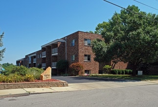 3000 Wardall Ave in Cincinnati, OH - Building Photo - Primary Photo