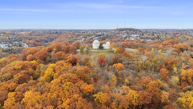 Village in the Park Apartments - 3001 Marshall Rd in Pittsburgh, PA - Building Photo - Building Photo