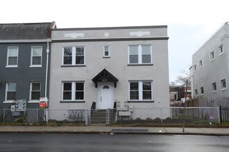 1717 W Virginia Ave NE in Washington, DC - Building Photo - Building Photo