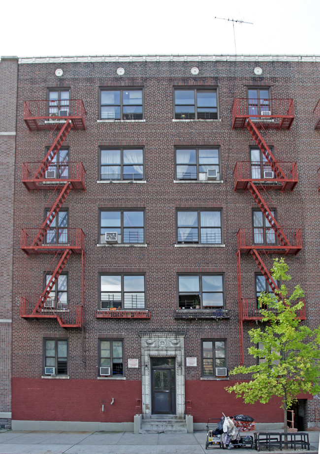 23 Vermilyea Ave in New York, NY - Foto de edificio - Building Photo