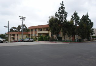 3940 Dove St in San Diego, CA - Building Photo - Building Photo