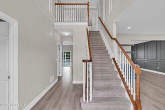 12 Wintergreen Ct in Jackson Township, NJ - Foto de edificio - Building Photo