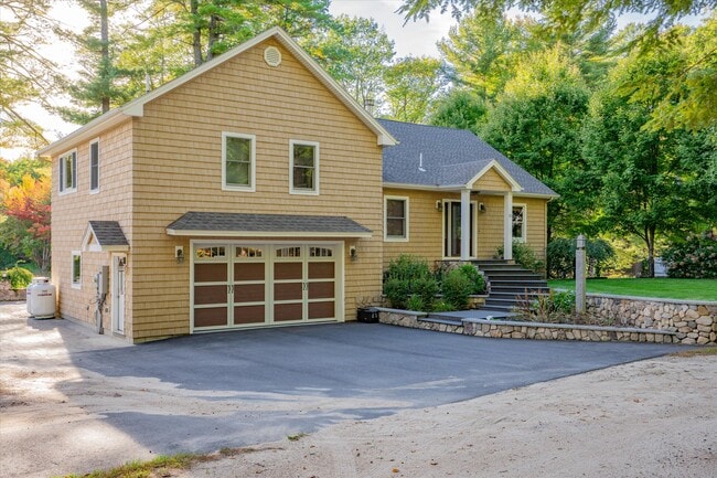 21 Hemlock Pt Rd in Sebago, ME - Building Photo - Building Photo
