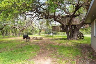 801 John Knox Rd in Fischer, TX - Building Photo - Building Photo