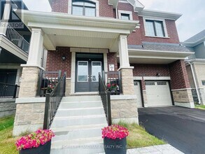 708 Newlove St in Innisfil, ON - Building Photo - Building Photo