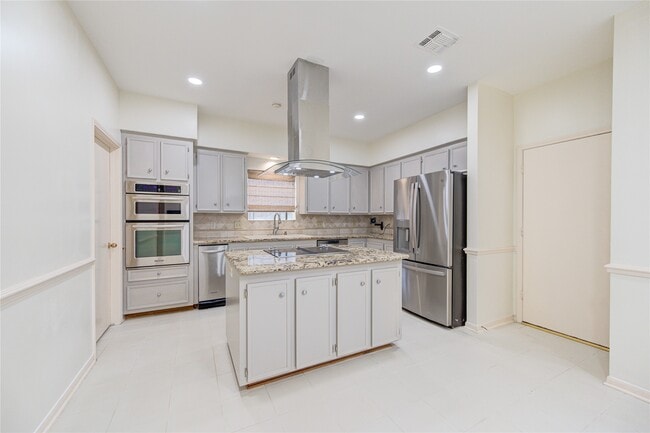 12307 Rocky Knoll Dr