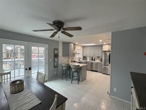 4429 Express Dr N in Ronkonkoma, NY - Building Photo - Building Photo