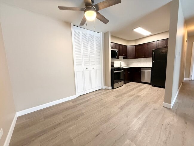 915 Westmoreland Dr in Vernon Hills, IL - Building Photo - Building Photo