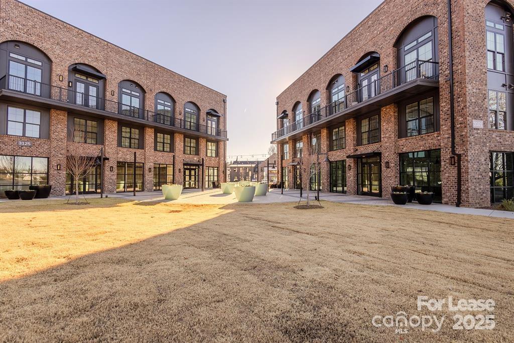 3110 Doe River Wy in Matthews, NC - Foto de edificio