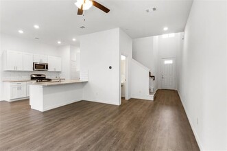 2406 Ash Ln in Sachse, TX - Building Photo - Building Photo
