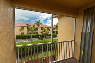 4275 Bellasol Cir in Ft. Myers, FL - Building Photo - Building Photo