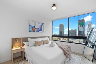 225 N Miami Ave, Unit SI FL25-ID1380778P in Miami, FL - Foto de edificio - Building Photo