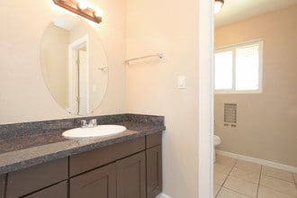 Delta Court in Fairfield, CA - Foto de edificio - Interior Photo