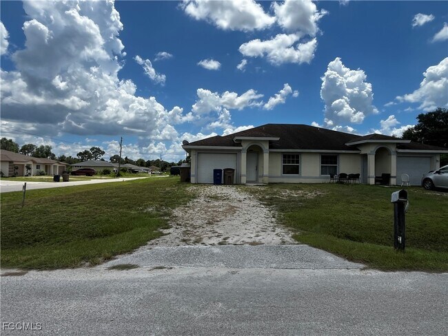 4601 25th St SW in Lehigh Acres, FL - Building Photo - Building Photo