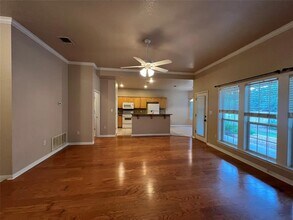 1112 Cimarron Ct in San Marcos, TX - Building Photo - Building Photo