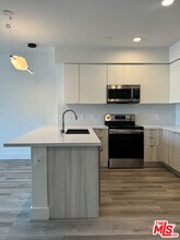 6535 Melrose Ave in Los Angeles, CA - Building Photo - Building Photo
