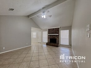 4827 Tealgate Dr in Spring, TX - Foto de edificio - Building Photo