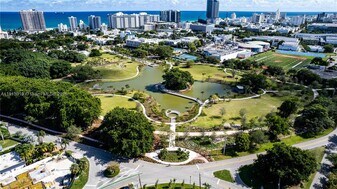 2416 Flamingo Dr in Miami Beach, FL - Building Photo