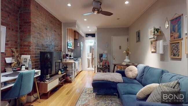 44 Avenue B