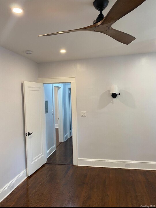 411 Hancock Ave in Mount Vernon, NY - Building Photo