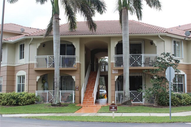 8980 W Flagler St in Miami, FL - Foto de edificio - Building Photo