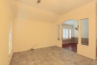 523 High Meadows Dr in Sugar Land, TX - Building Photo - Building Photo
