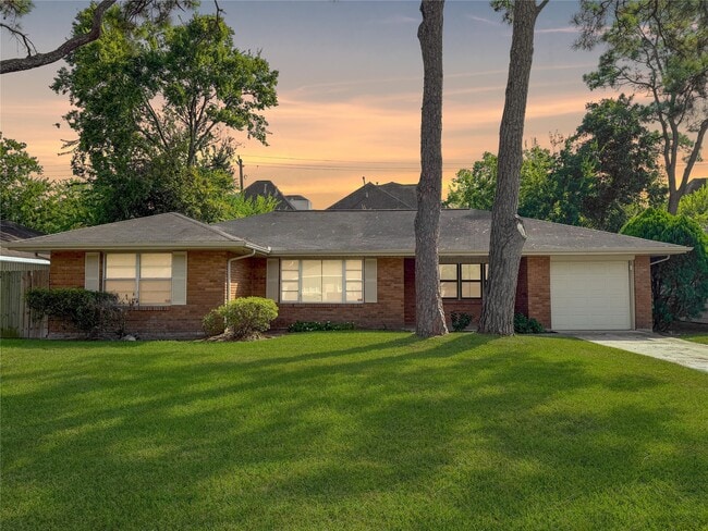 3419 Linkwood Dr