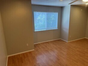 307 E Mitchell St in Arlington, TX - Building Photo - Building Photo